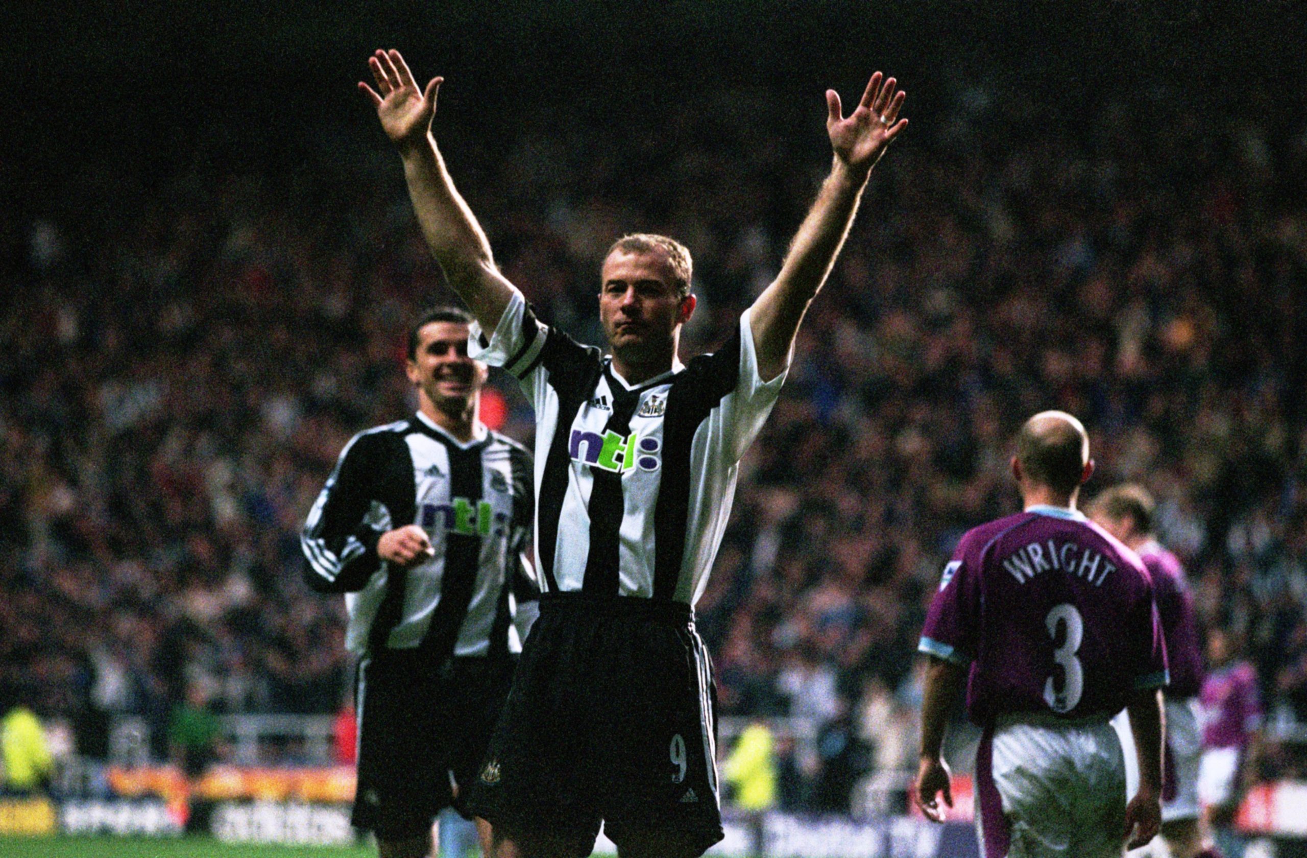 3 Nov 2001:  Joy for Captain Alan Shearer of Newcastle after scoring the first goal during the FA Barclaycard Premiership match between Newcastle U...