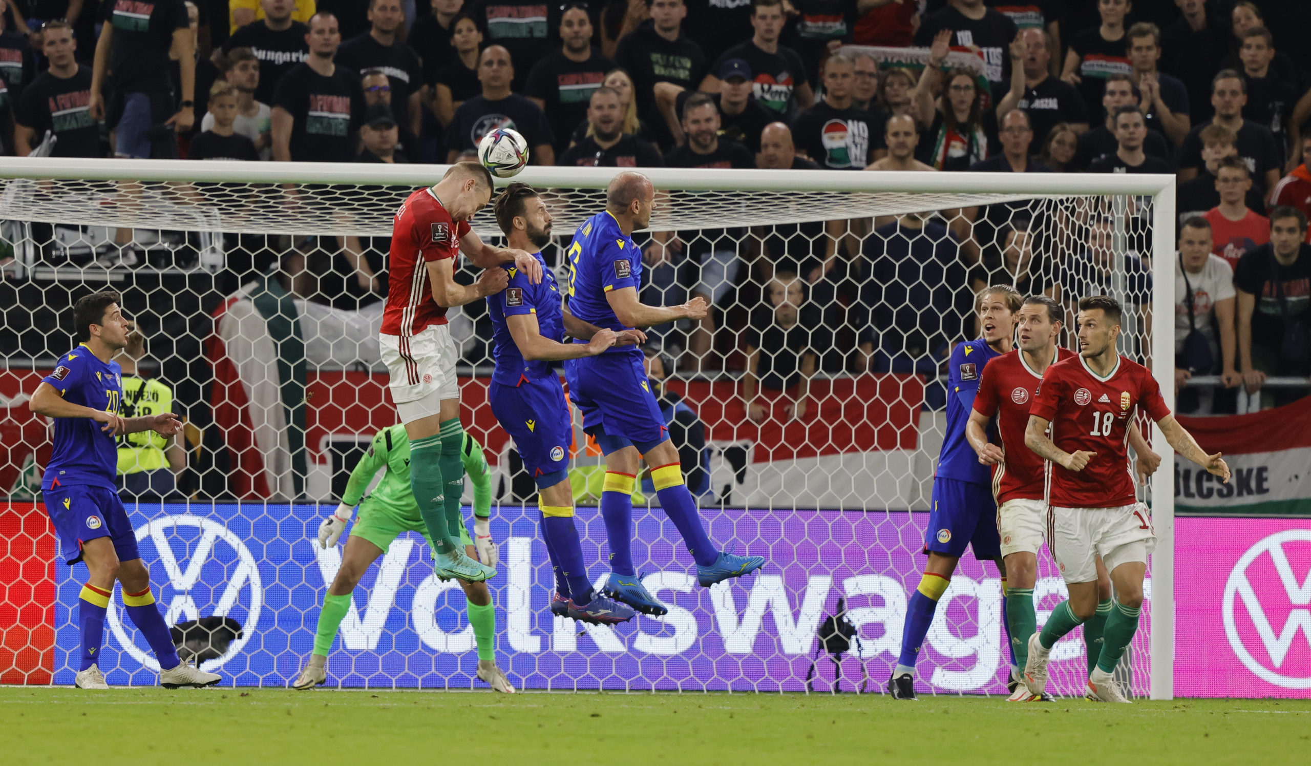 Photo by Laszlo Szirtesi/Getty Images