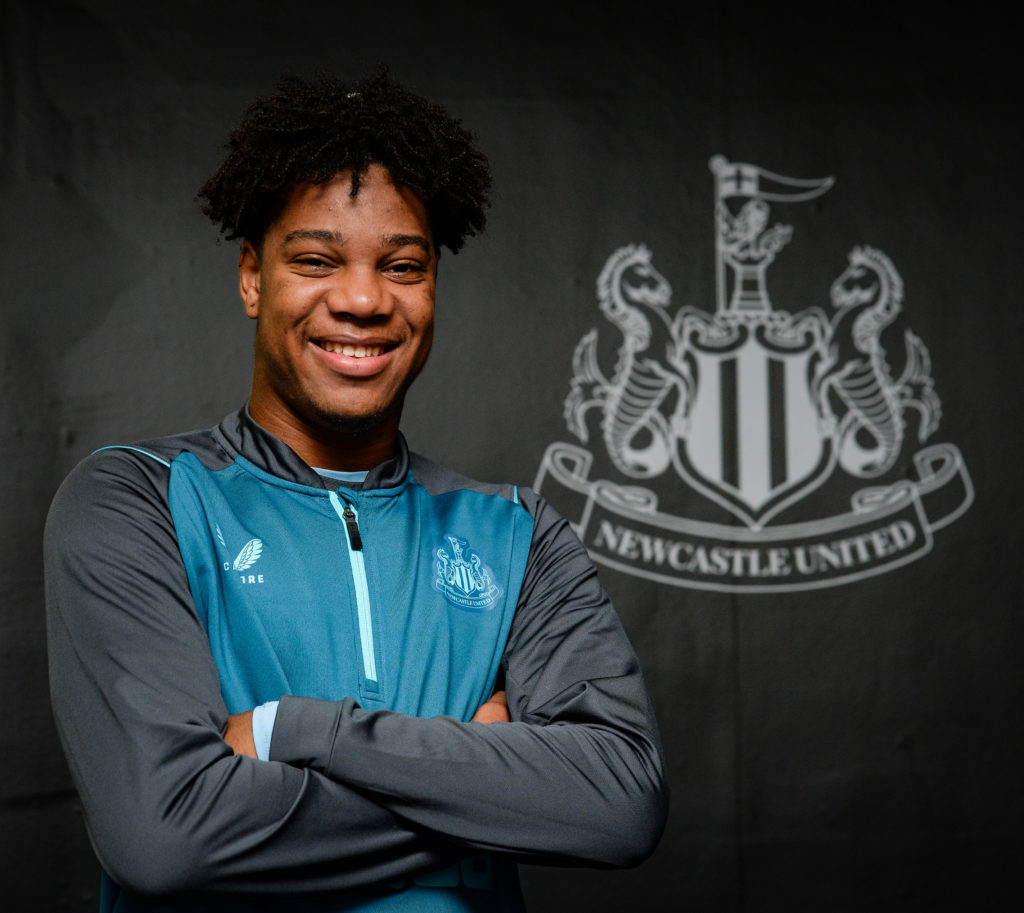 Newcastle United Academy Players Sign their First Professional Contracts