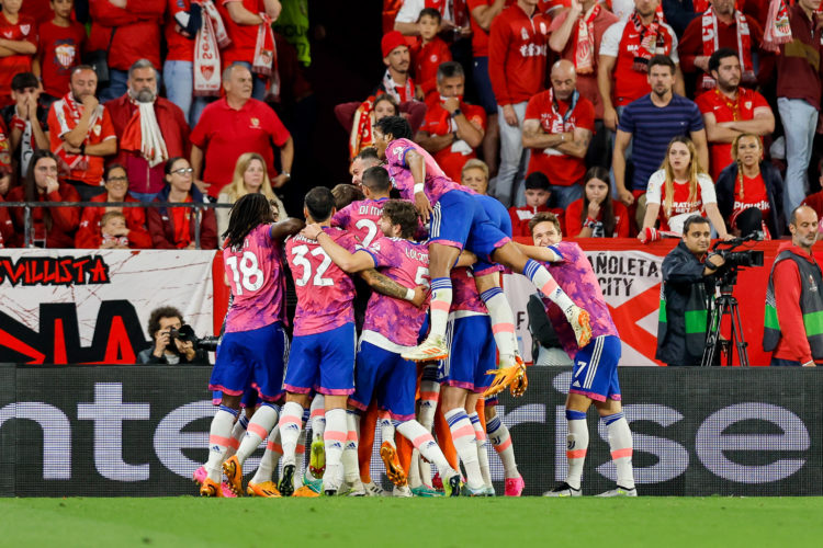 Photo by Manuel Reino Berenguik/DeFodi Images via Getty Images