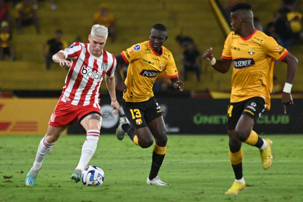 FBL-SUDAMERICANA-BARCELONA-ESTUDIANTES