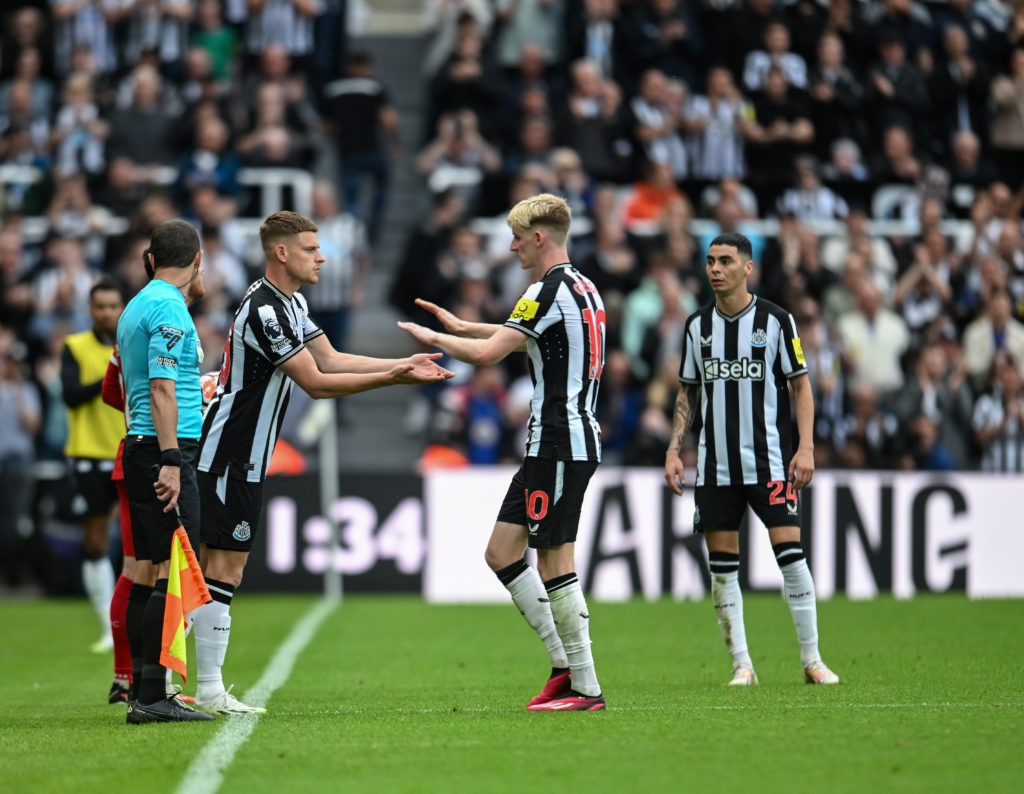 Newcastle United v Liverpool FC - Premier League