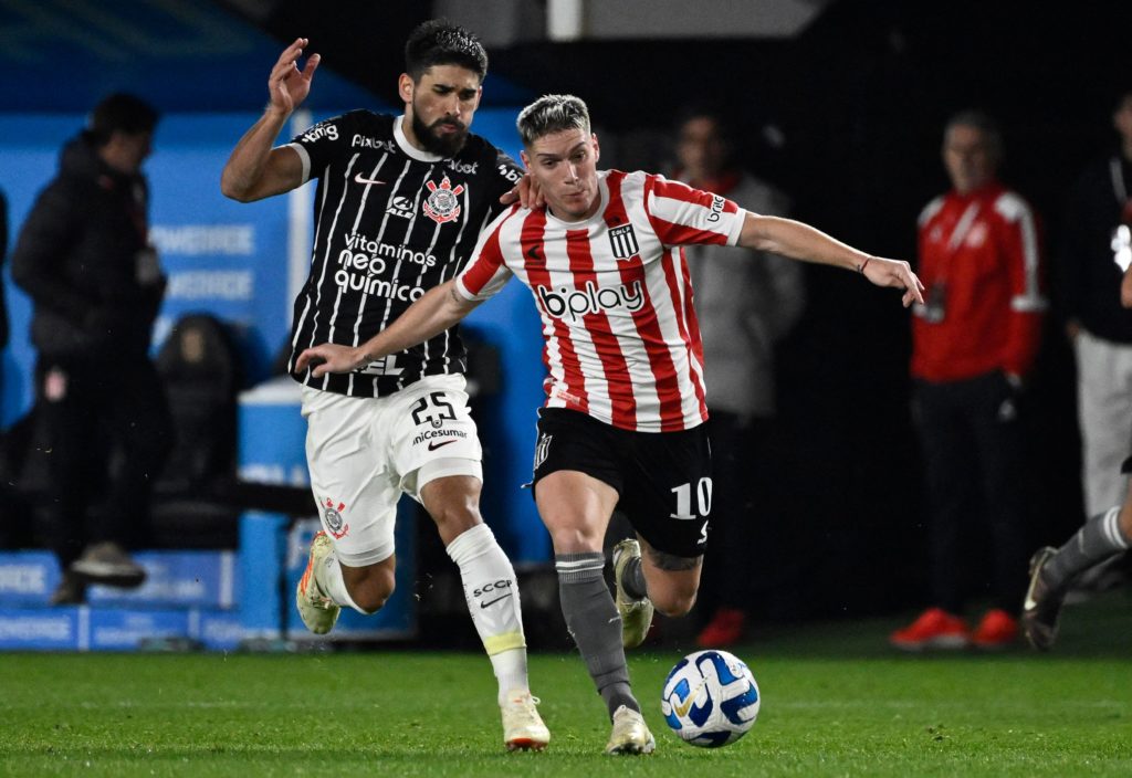 FBL-SUDAMERICANA-ESTUDIANTES-CORINTHIANS