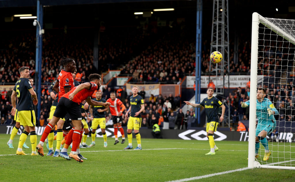 Luton Town v Newcastle United - Premier League