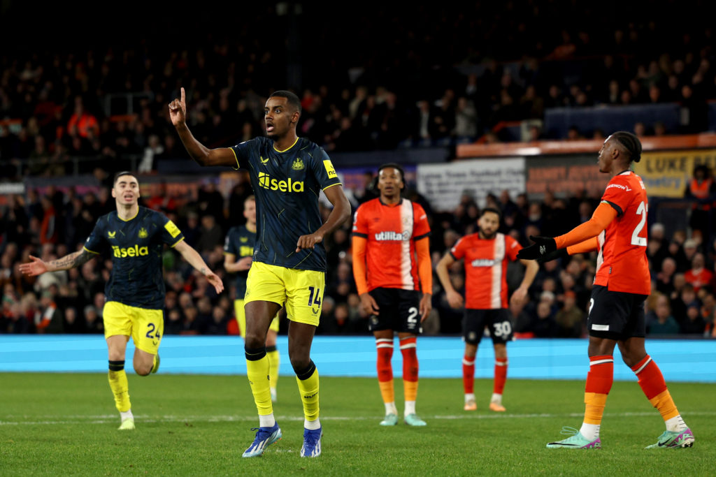 Luton Town v Newcastle United - Premier League