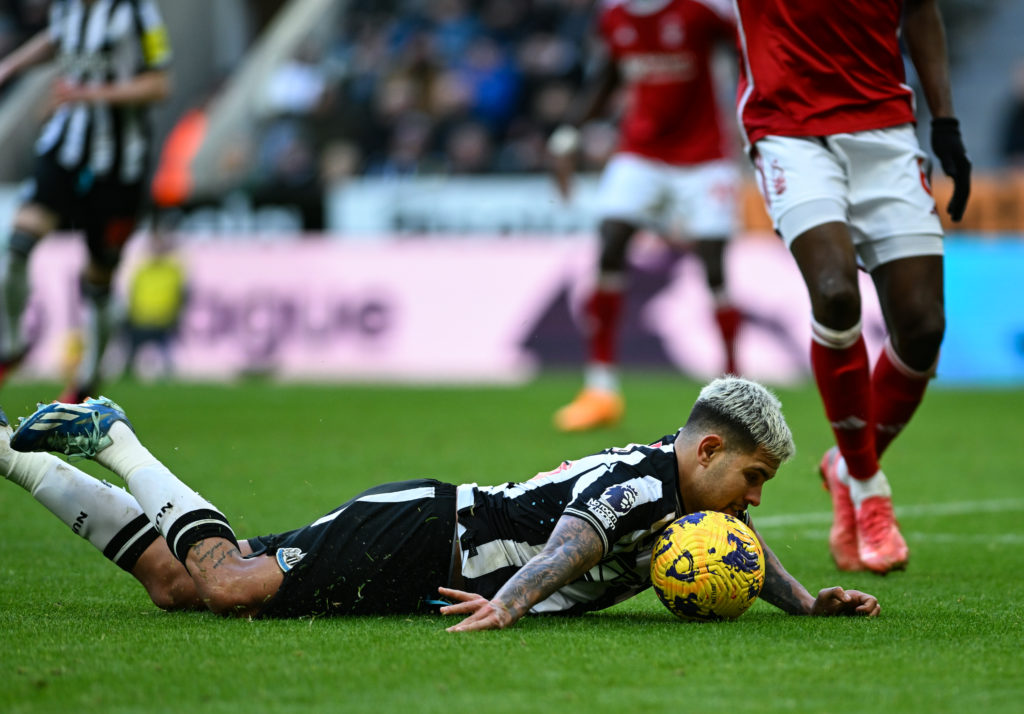 Newcastle United v Nottingham Forest - Premier League