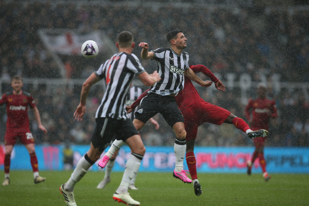 Newcastle United v Wolverhampton Wanderers - Premier League