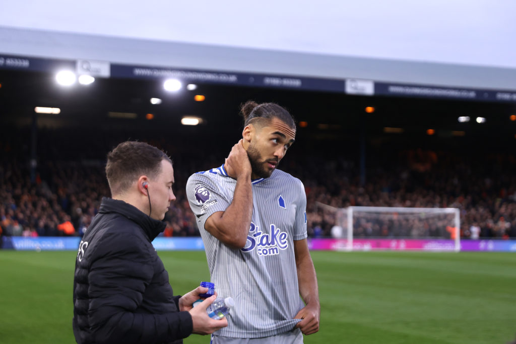 Luton Town v Everton FC - Premier League
