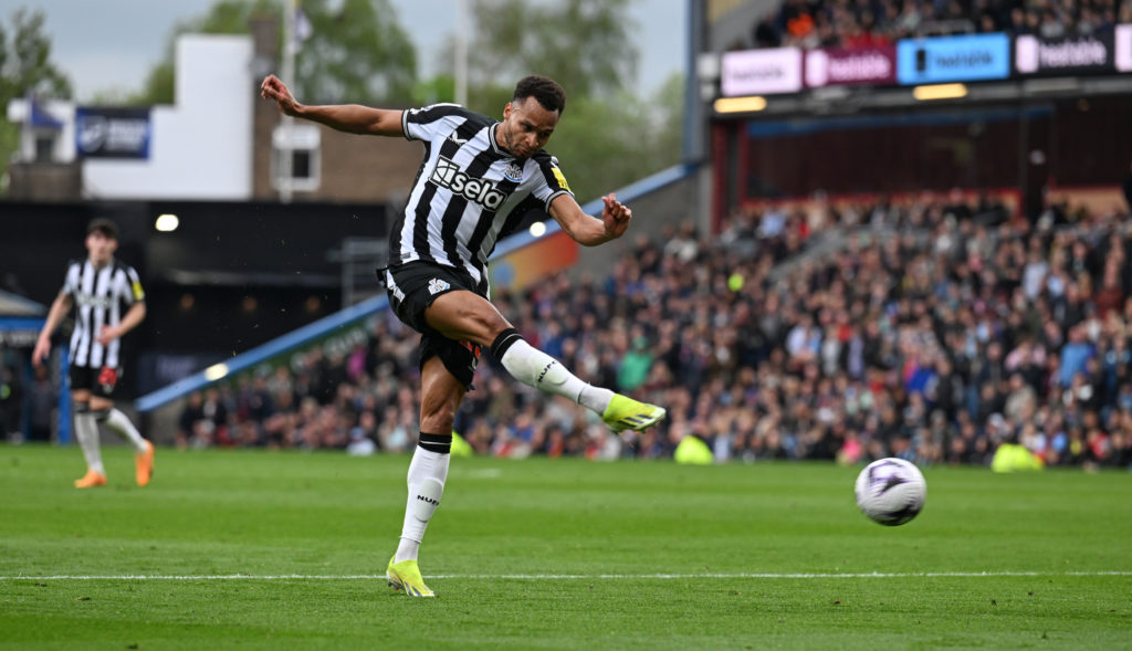 Burnley FC v Newcastle United - Premier League