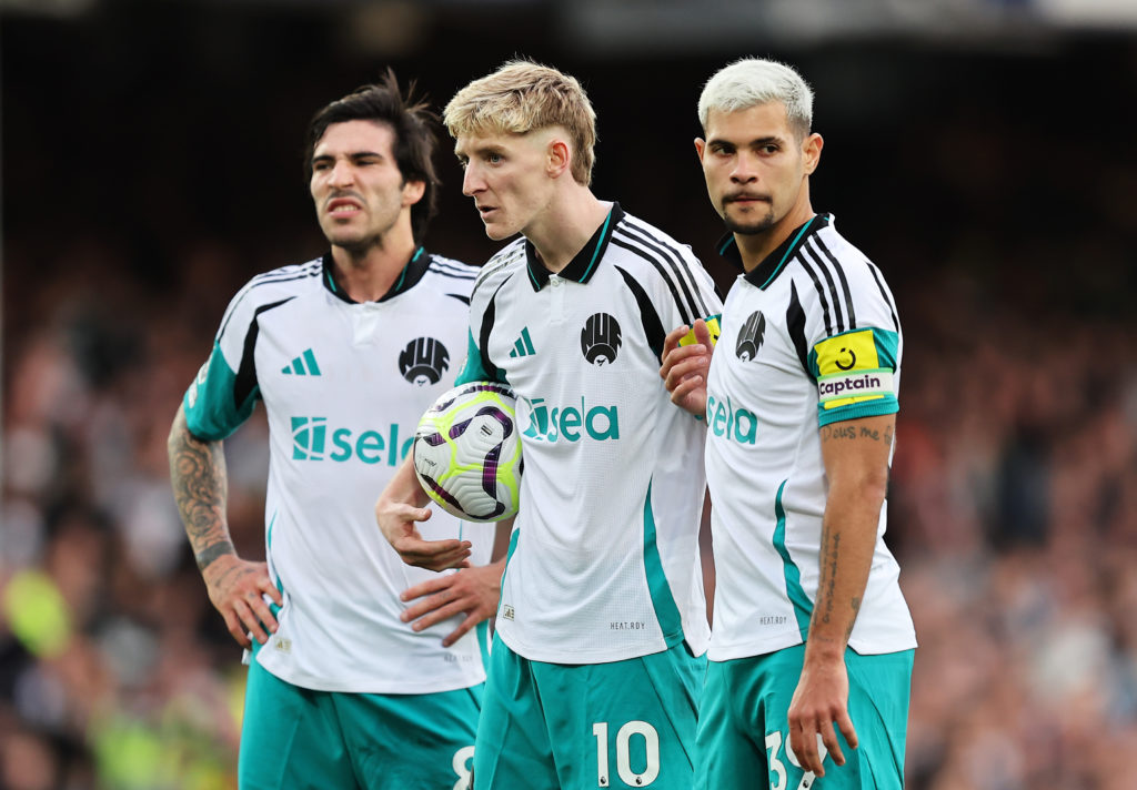 Everton FC v Newcastle United FC - Premier League