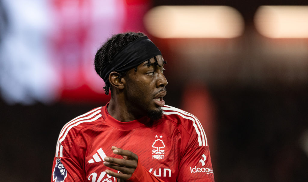 Anthony Elanga playing for Nottingham Forest against Crystal Palace.