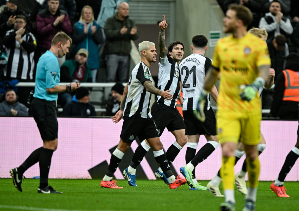 Newcastle United v Brentford - Carabao Cup Quarter Final