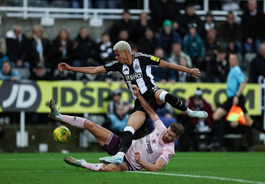 Newcastle United v Brentford - Carabao Cup Quarter Final