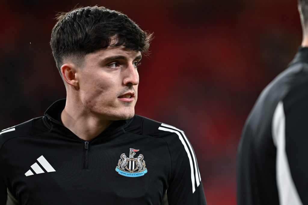 Tino Livramento warming up for Newcastle United before playing Liverpool.