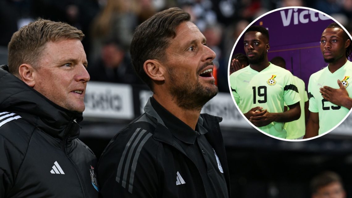 Newcastle United Head Coach Eddie Howe and Newcastle United Assistant Head Coach Jason Tindall during the Premier League match between Newcastle Un...