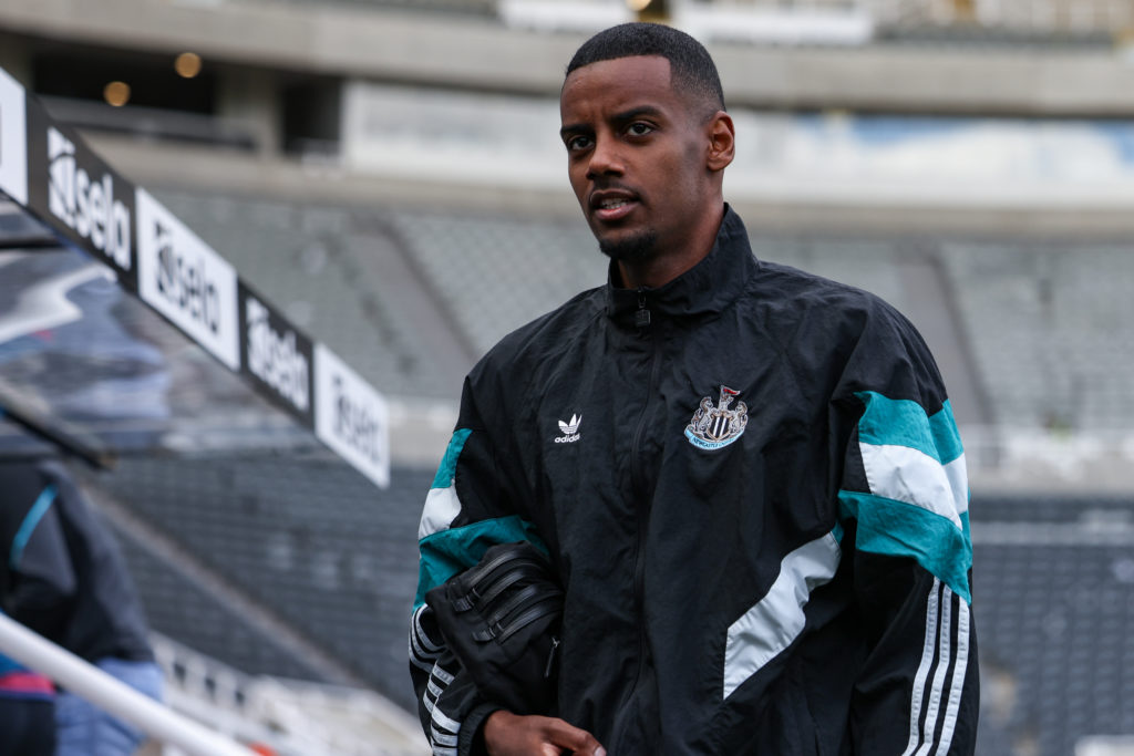 Alexander Isak arrives for a Premier League game between Newcastle United and Manchester United