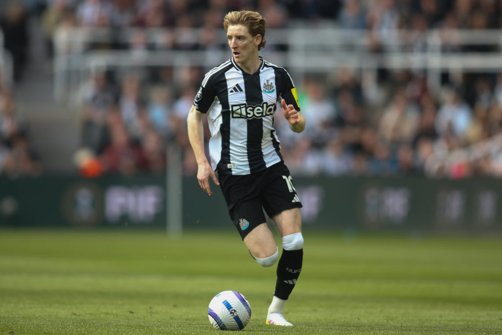 Anthony Gordon during a game between Newcastle United and Ipswich Town