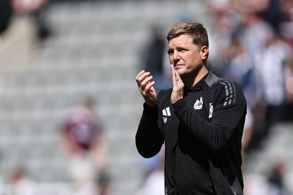 Eddie Howe applauds the fans after a Premier League game between Newcastle United and Chelsea.
