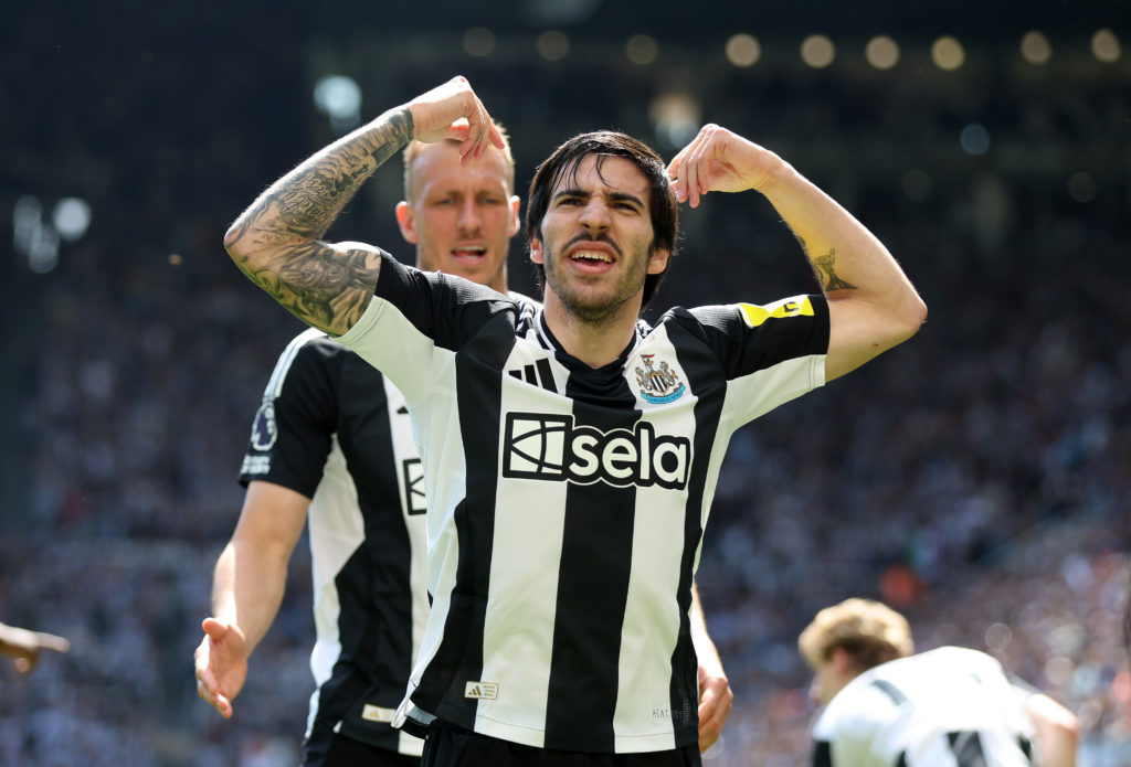 Sandro Tonali celebrates after scoring for Newcastle United against Chelsea