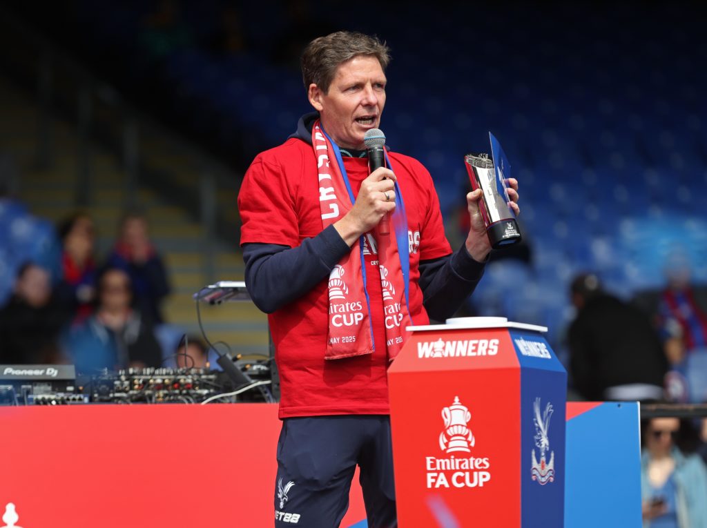 Oliver Glasner speaks to Crystal Palace fans at the club's FA Cup trophy parade.