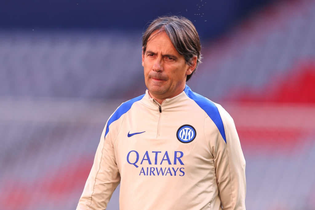 Simone Inzaghi watches on during an Inter Milan training session before the Champions League final