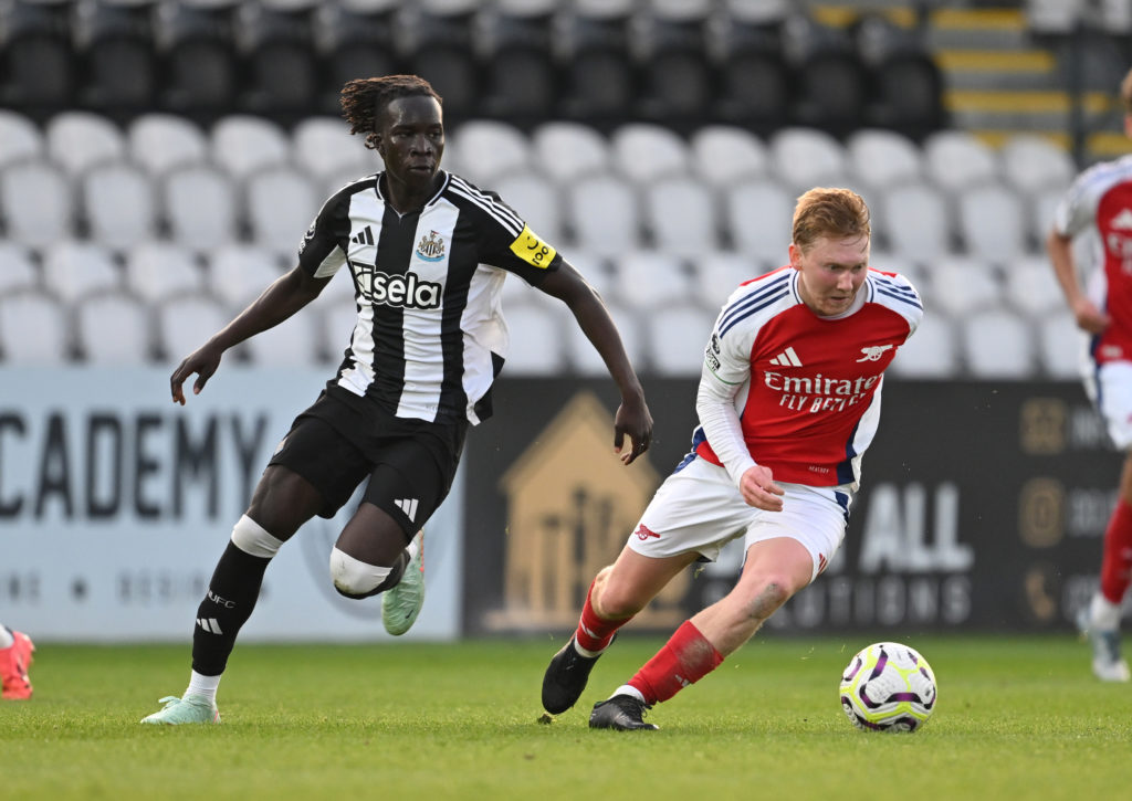 Garang Kuol challenges for the ball during a Premier League 2 game between Arsenal and Newcastle United U21s.