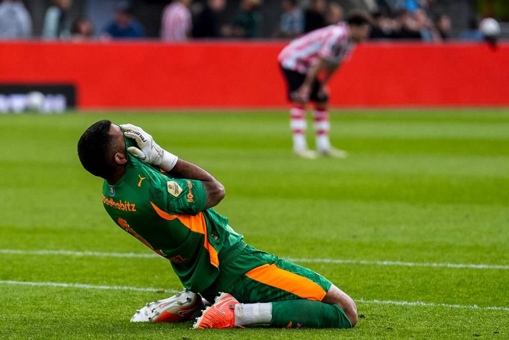 Walter Benitez celebrates after winning the Eredivisie with PSV