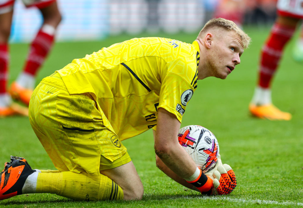 Aaron Ramsdale holds on to the ball during Newcastle United vs Arsenal at St James' Park.