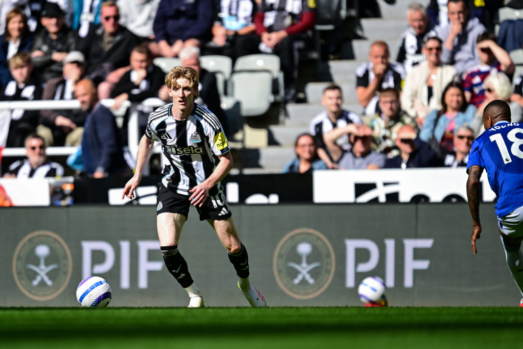 Anthony Gordon has possession of the ball during Newcastle United's Premier League game against Everton.