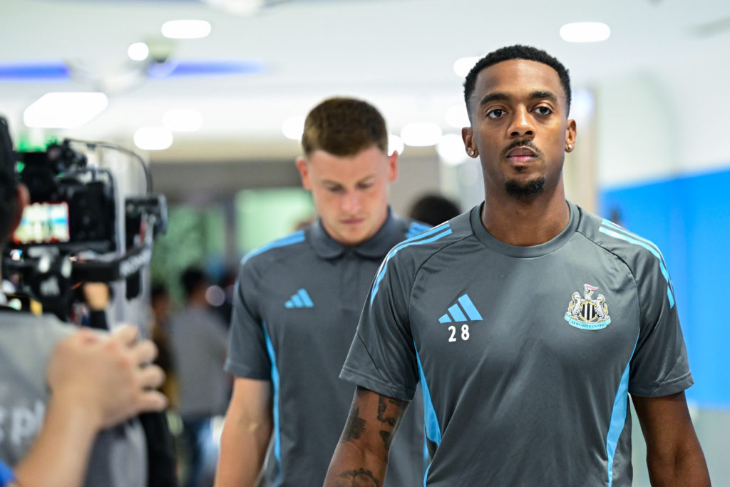 Joe Willock arrives for Newcastle United's friendly against Team K League.