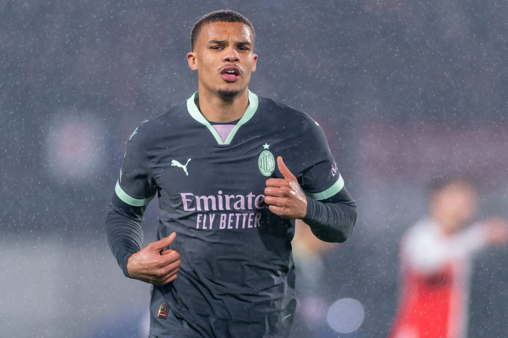 Malick Thiaw playing for AC Milan against Feyenoord in the Champions League.