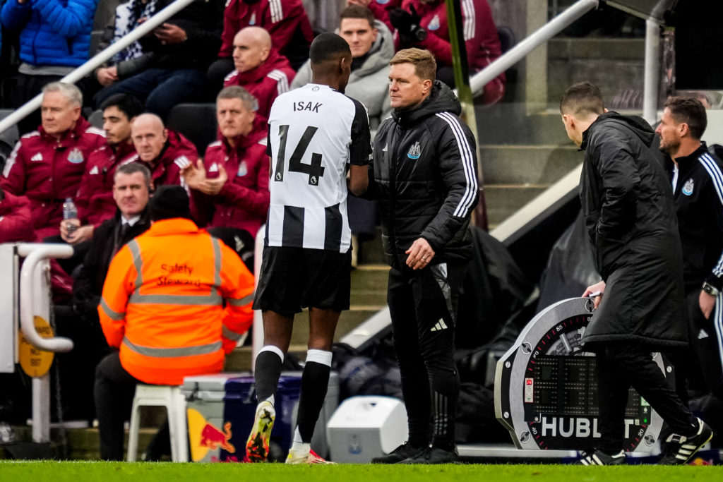 Alexander Isak and Eddie Howe during a Premier League game between Newcastle United and Nottingham Forest.