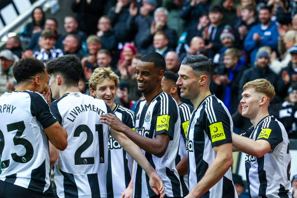 Alexander Isak celebrates scoring a penalty against Nottingham Forest with his Newcastle United teammates.