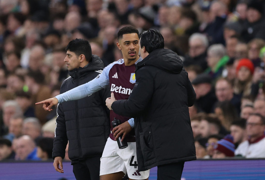 Unai Emery talking to Jacob Ramsey during a Premier League game between Aston Villa and Chelsea.