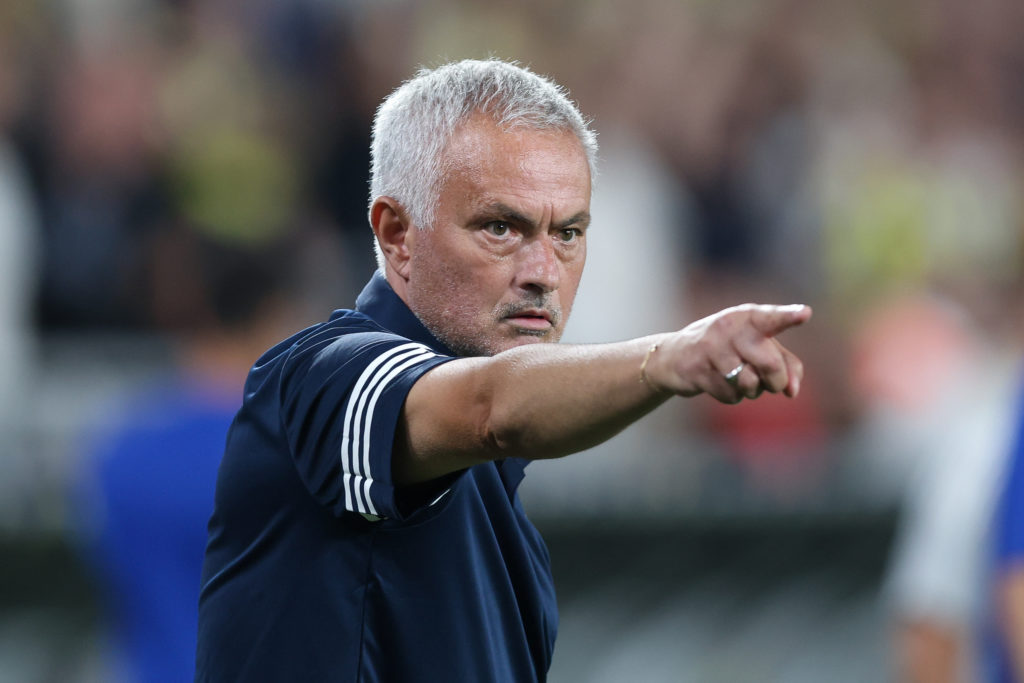Jose Mourinho managing Fenerbahce against Feyenoord.