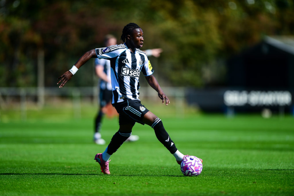Trevan Sanusi playing for Newcastle United U21s vs Southampton U21s.