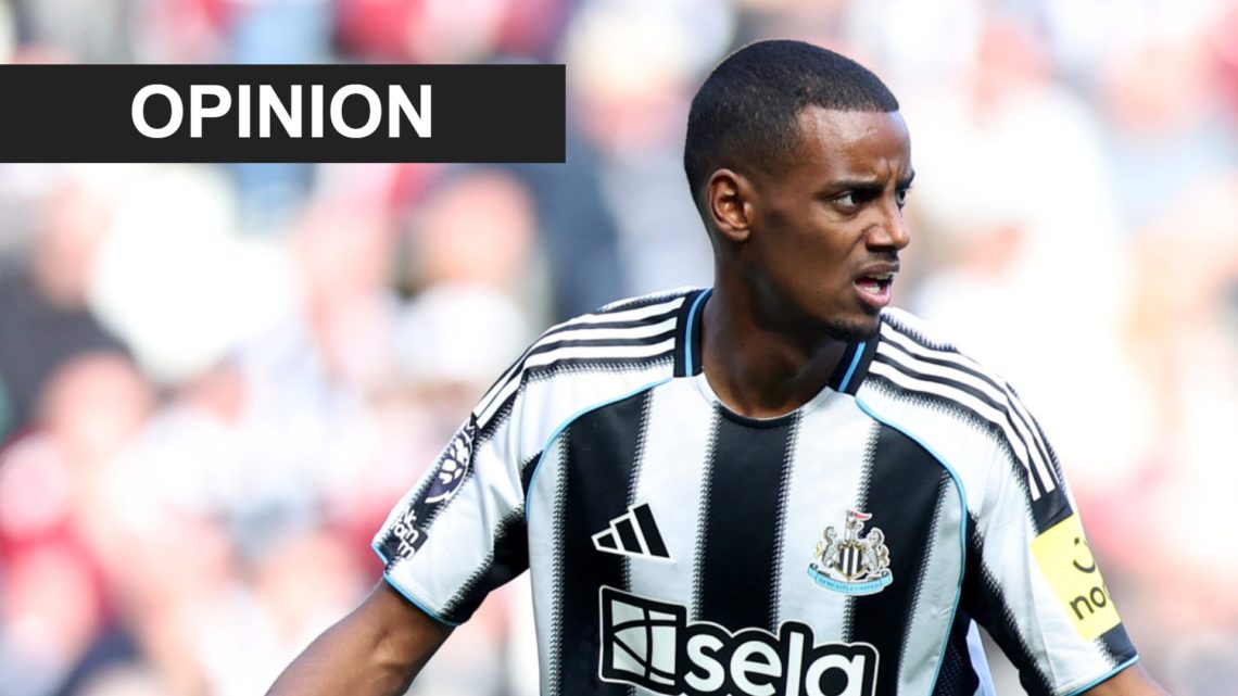 Alexander Isak playing for Newcastle United against Everton.
