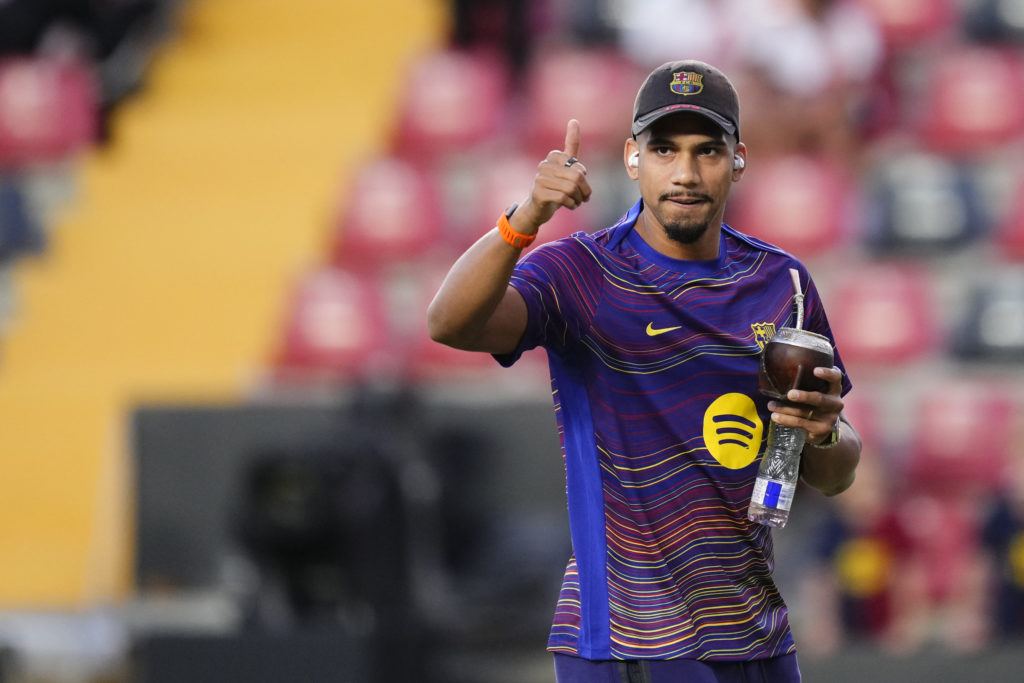Ronald Araujo looks on before a La Liga game between Raya Vallecano and Barcelona.