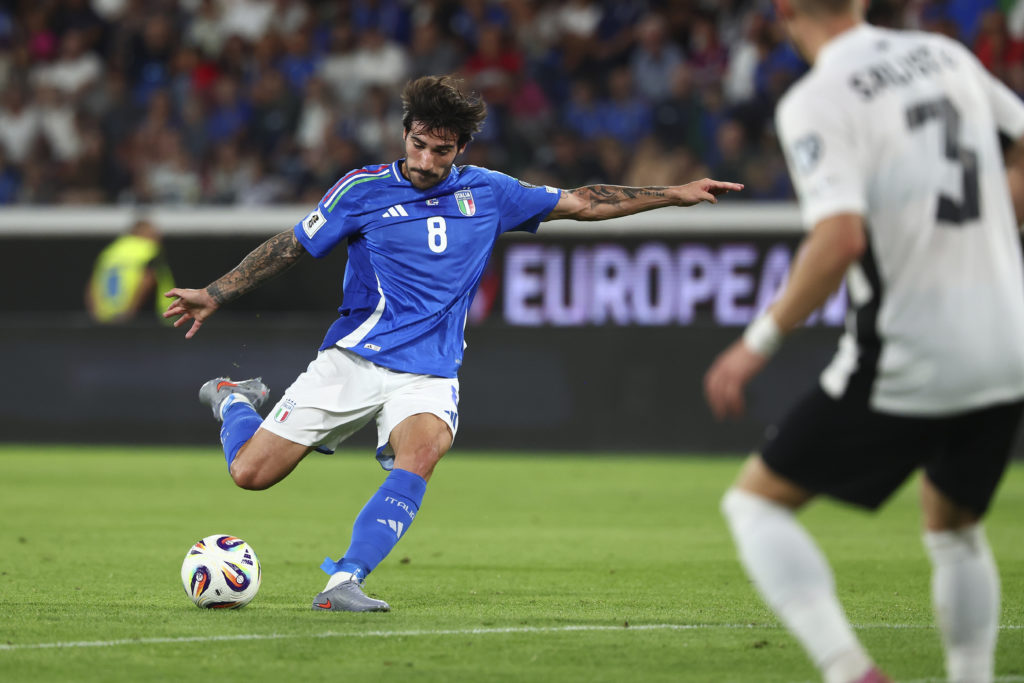 Sandro Tonali strikes the ball during Italy's World Cup qualifier against Estonia.