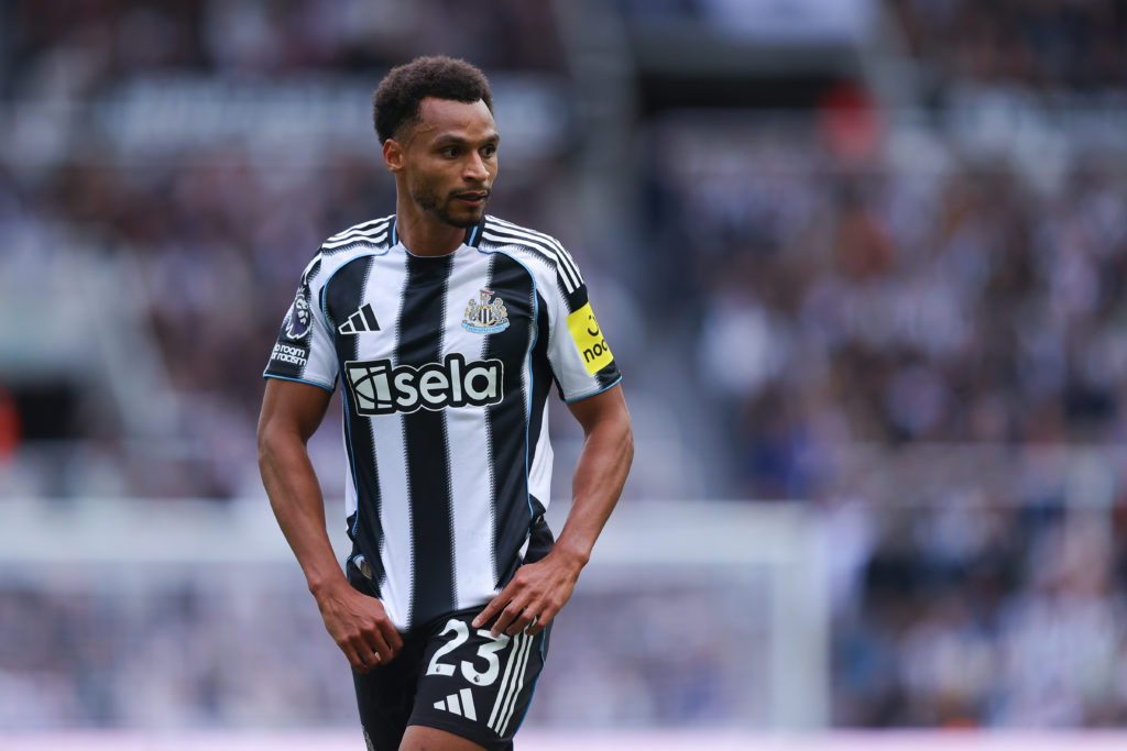 Jacob Murphy playing for Newcastle United against Wolves.