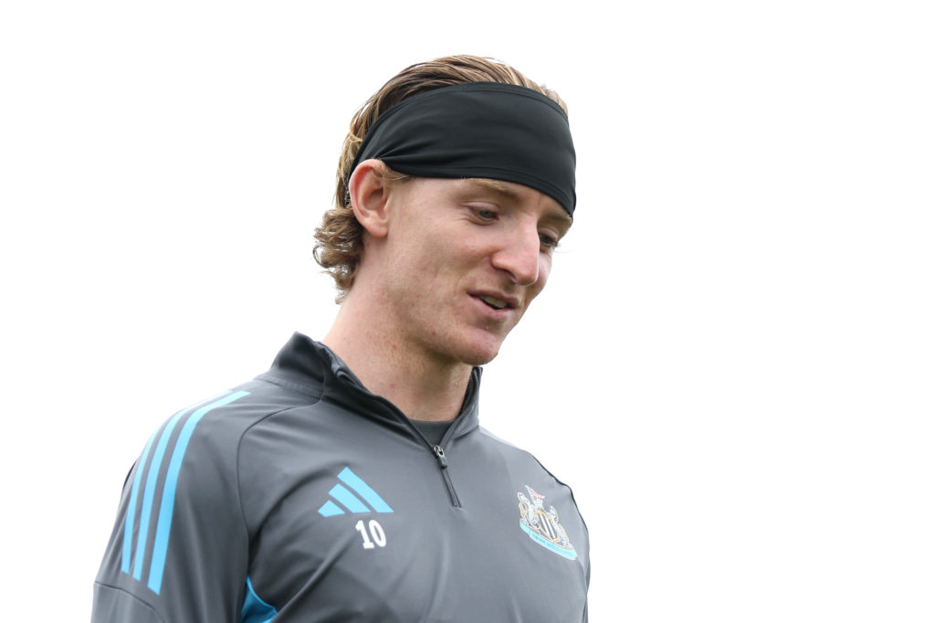 Anthony Gordon trains with Newcastle United ahead of the Champions League game against Barcelona.