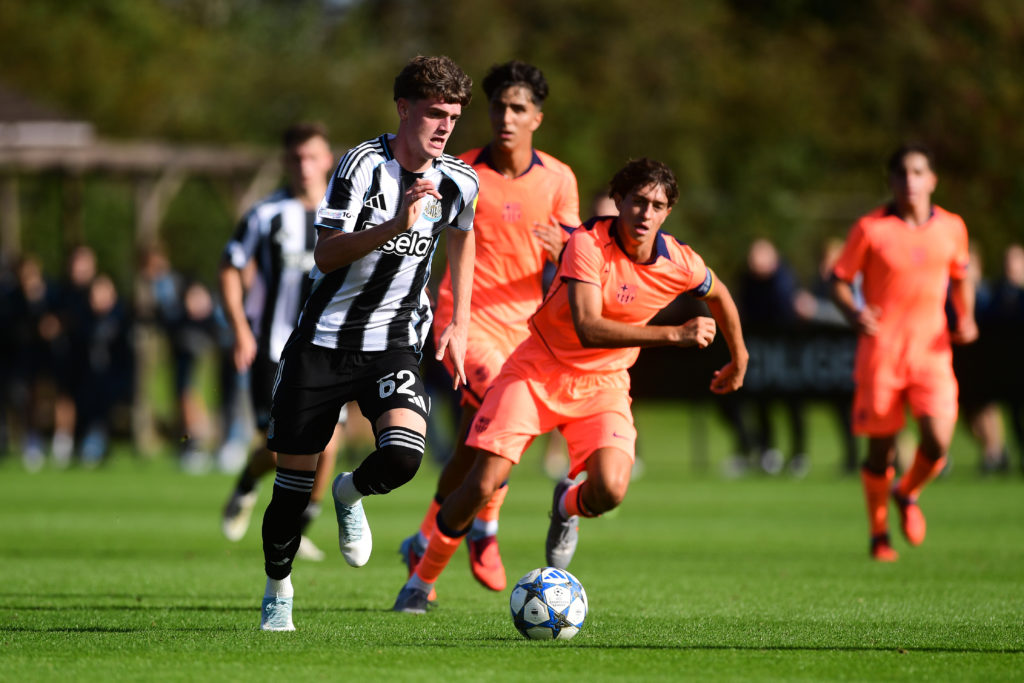 Sean Neave playing for Newcastle United Under-19s against Barcelona in the UEFA Youth League.