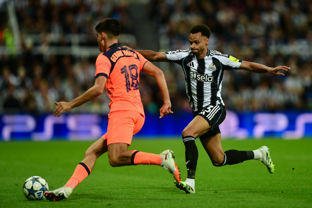 Jacob Murphy playing for Newcastle United against Barcelona in the Champions League.