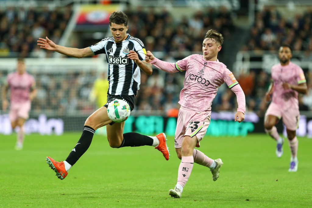 Lewis Miley in action for Newcastle United vs Bradford.