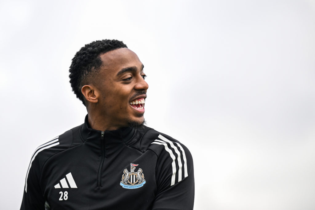 Joe Willock laughing.