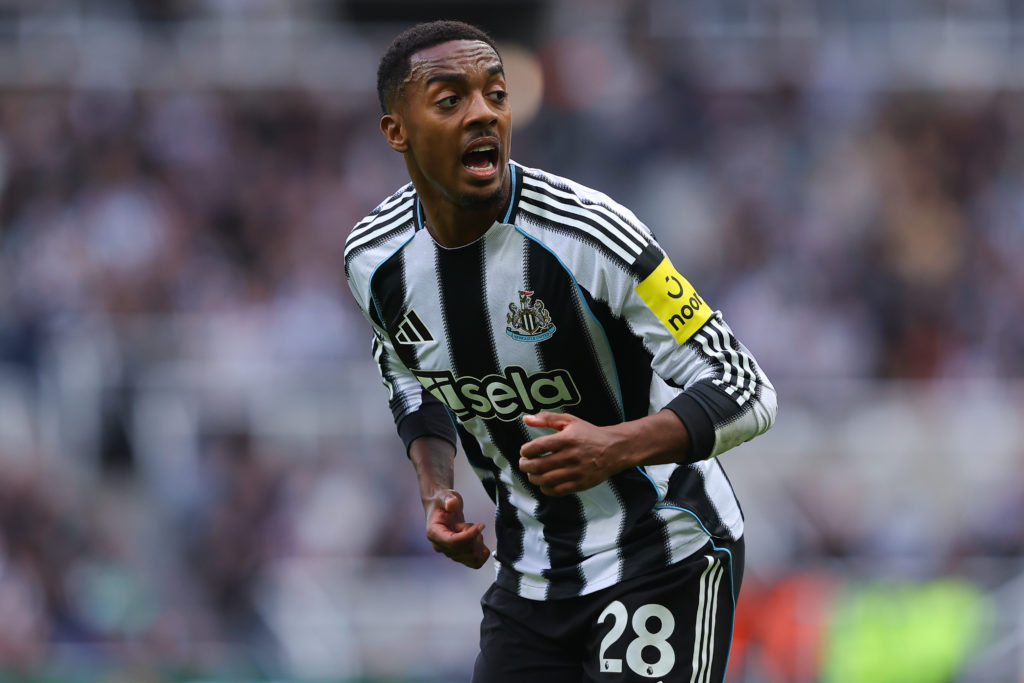 Joe Willock shouts during Newcastle United's Premier League match against Wolves.