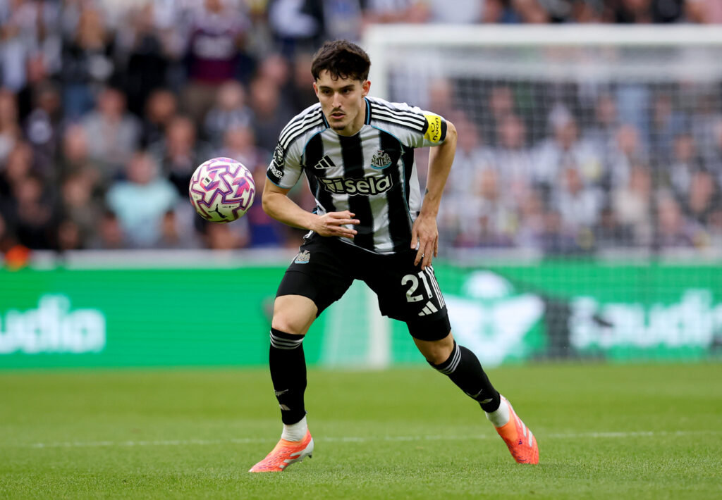 Tino Livramento in action for Newcastle United against Arsenal in the Premier League.