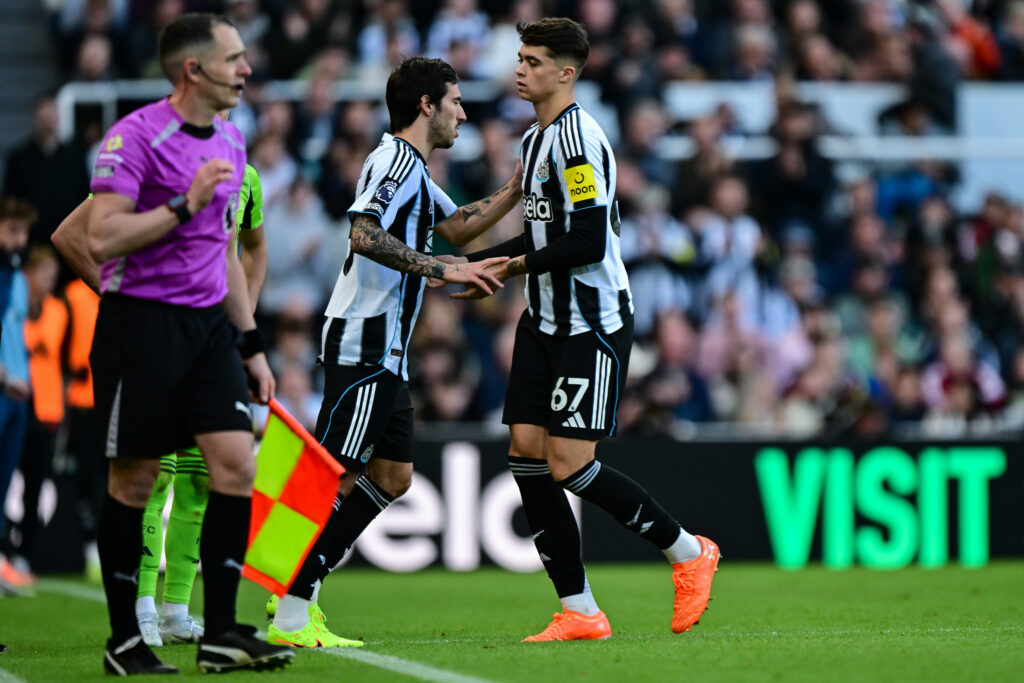 Lewis Miley is replaced by Sandro Tonali in Newcastle United's Premier League game against Fulham.
