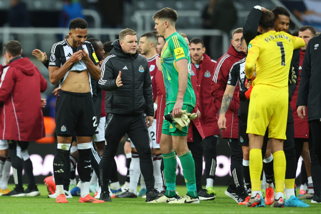 Eddie Howe shakes Nick Pope's hand after Newcastle United's game against West Ham.