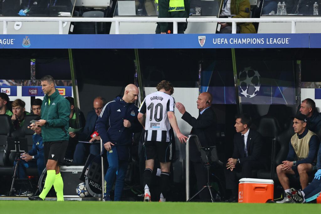 Anthony Gordon is forced off with an injury during Newcastle United vs Athletic Club.